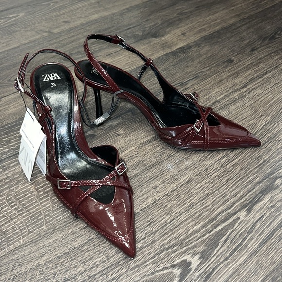 Zara Burgundy BUCKLED STRAP HEELED SHOES - Picture 1 of 10
